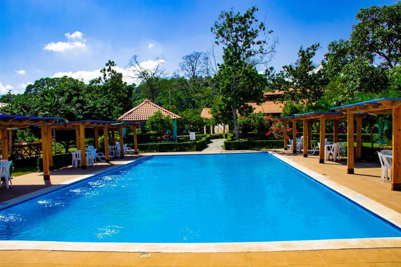 Rancho Guacamayos Hotel & Restaurantes Bonao Екстер'єр фото