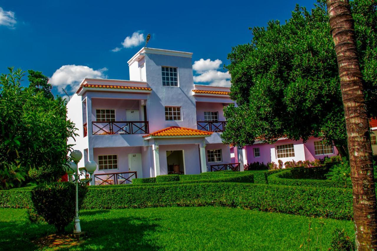 Rancho Guacamayos Hotel & Restaurantes Bonao Екстер'єр фото