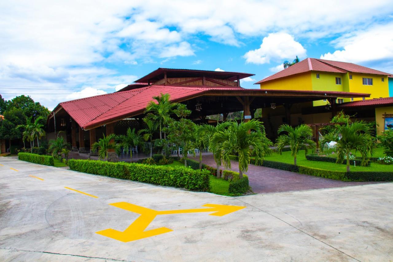 Rancho Guacamayos Hotel & Restaurantes Bonao Екстер'єр фото